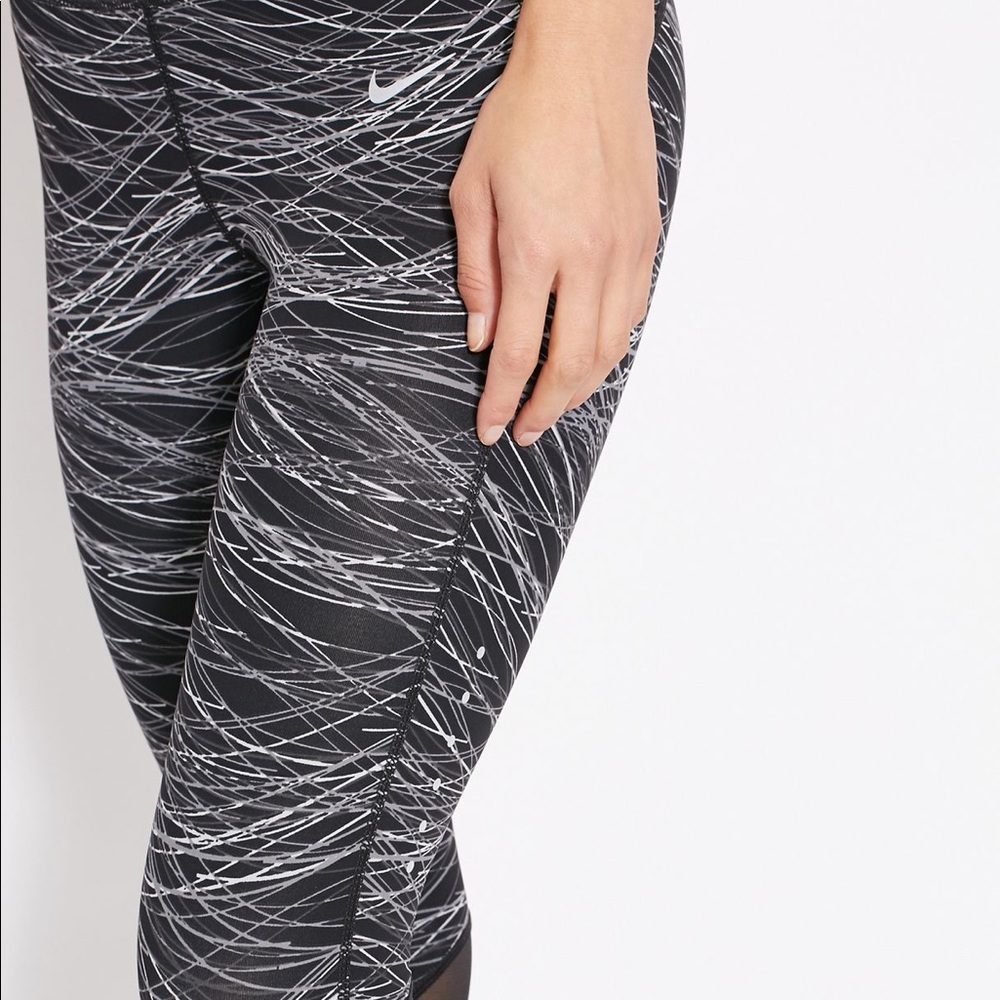 Nike Epic Lux Crop Running Tights